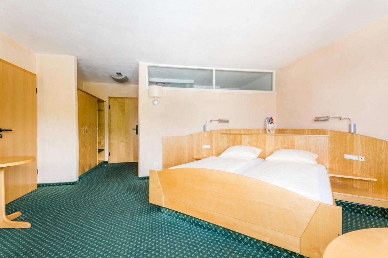 Bike- Und Ferienhotel Freiburg Merzhausen Eksteriør bilde
