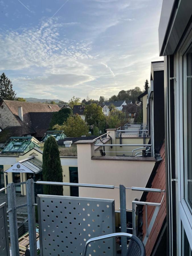 Bike- Und Ferienhotel Freiburg Merzhausen Eksteriør bilde