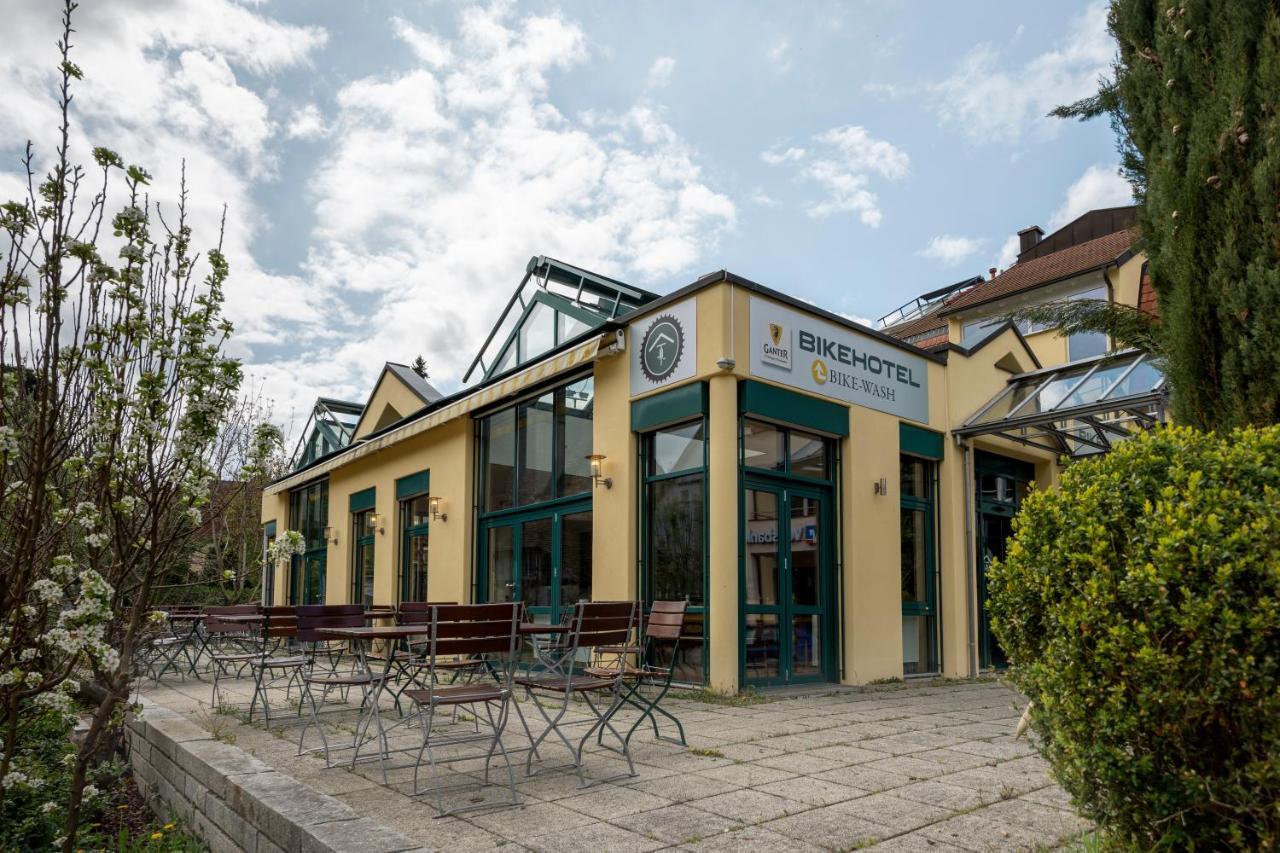 Bike- Und Ferienhotel Freiburg Merzhausen Eksteriør bilde