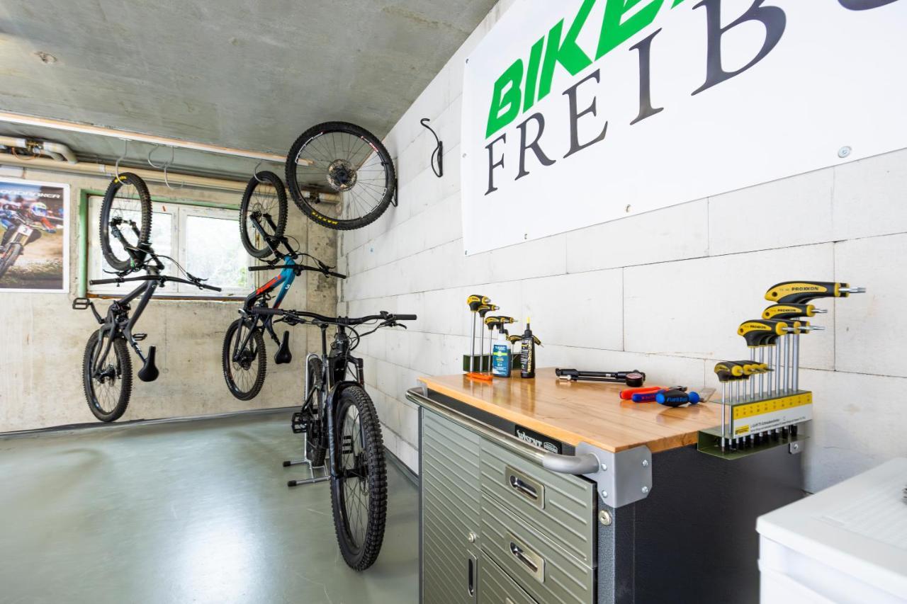 Bike- Und Ferienhotel Freiburg Merzhausen Eksteriør bilde